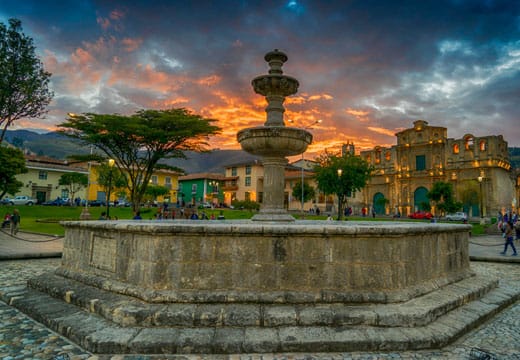 City Tour + Santa Apolonia